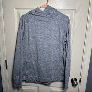 Women’s Danskin Light Gray Heather Performance Top, size Large